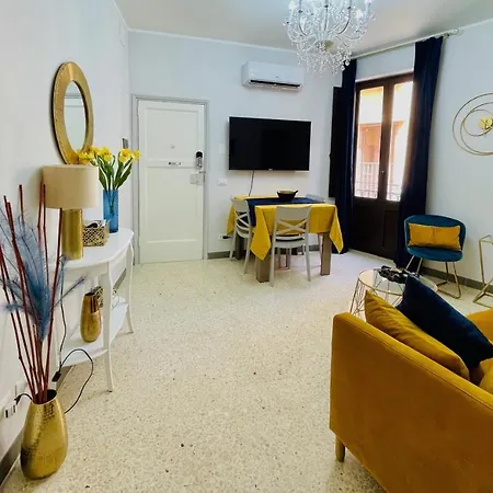 Centro Storico Apartment, Great Central Location! All New Furniture And Appliances! Trapani