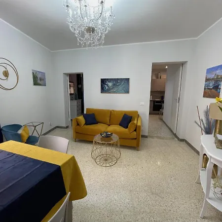 Centro Storico Apartment, Great Central Location! All New Furniture And Appliances!
